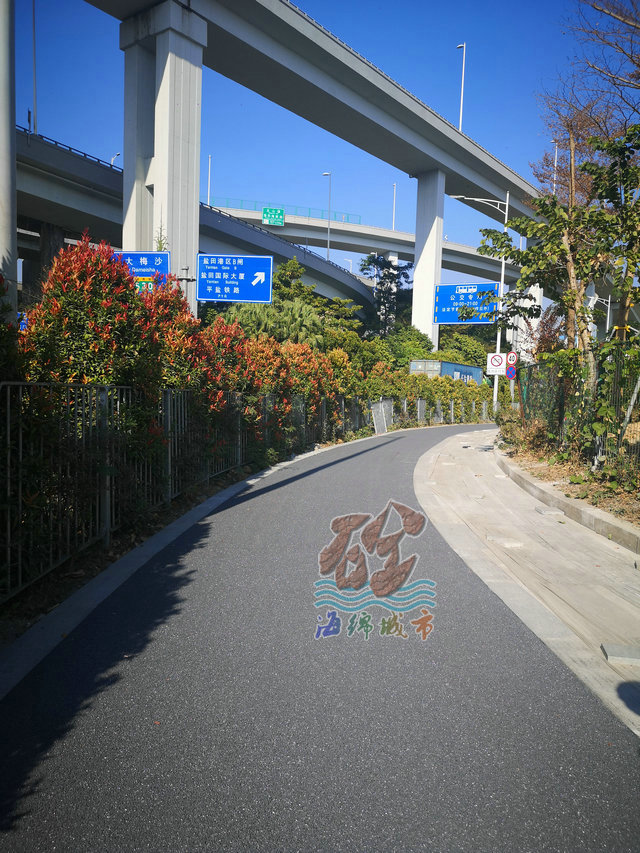 冷鋪型高粘彩色透水瀝青