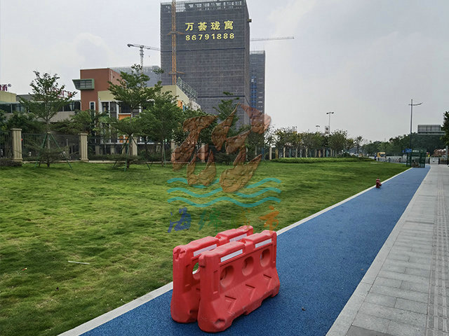 廣州黃埔東富南路的蘭色冷鋪瀝青項目