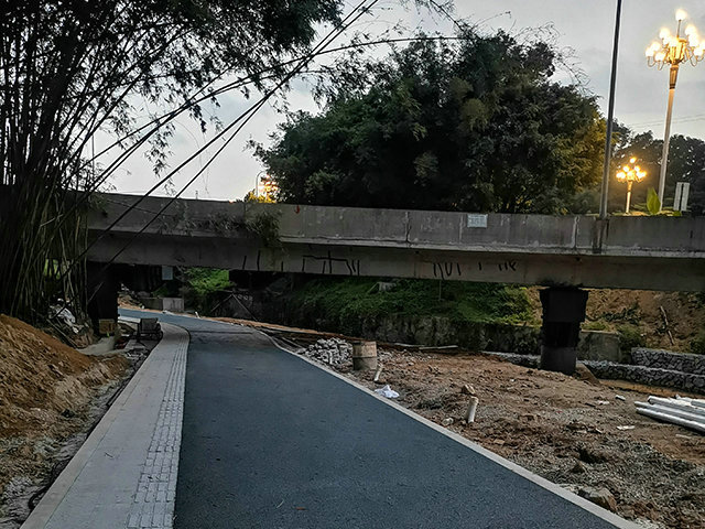 廣汕公路長(zhǎng)坪高速口透水混凝土項(xiàng)目