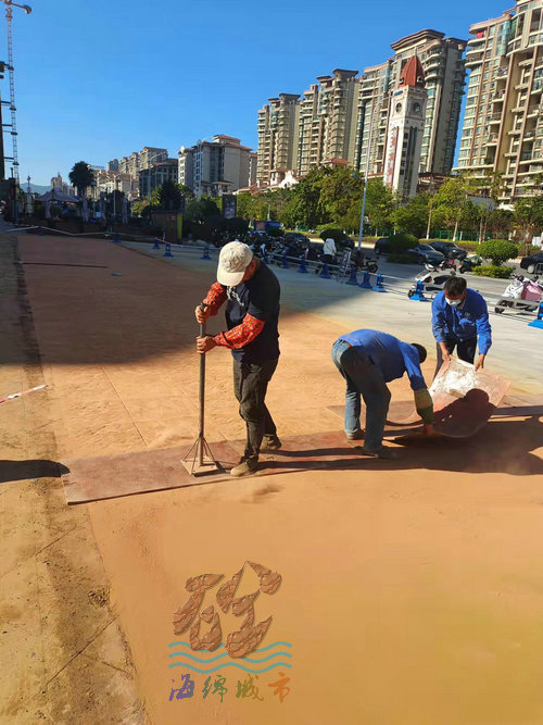 廣東河源水泥壓花地坪施工中