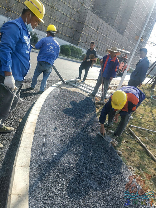 海綿城市透水混凝土施工隊(duì)